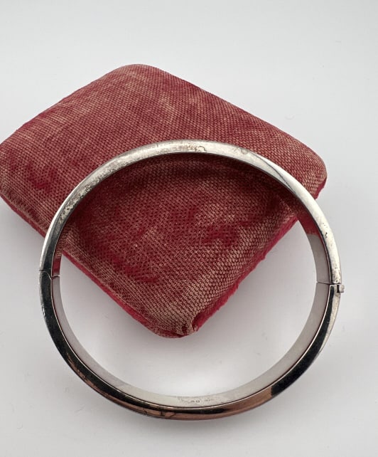 Vintage Sterling Silver Hinged Bangle Bracelet (1 of 6)