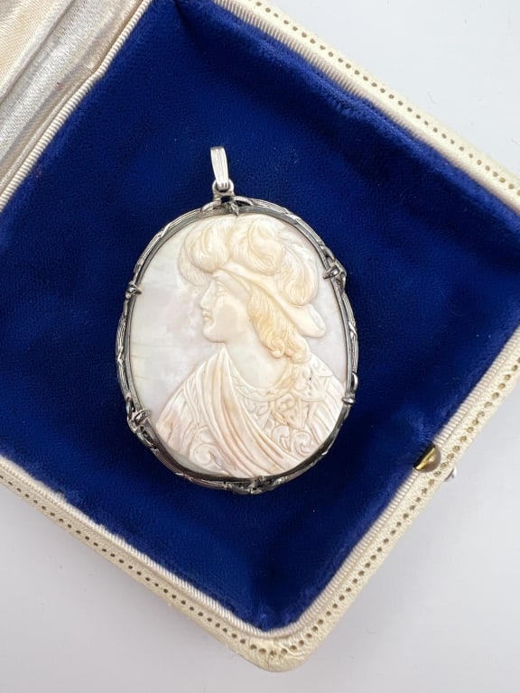 Antique Sterling Finely Carved Cameo Pendant (1 of 6)