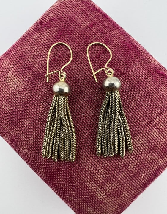 Pair 14kt Yellow Gold Earrings w Tassel Pendants: Pair 14kt Yellow Gold Earrings w Tassel Fringe Pendants. Ear wires are hallmarked 14k. Tassels are gilt metal. Each measures approximately 1.75 inches in length.