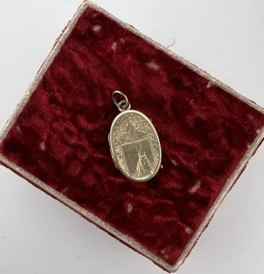 Antique 19th C 10kt Gold Front & Back Locket (1 of 7)