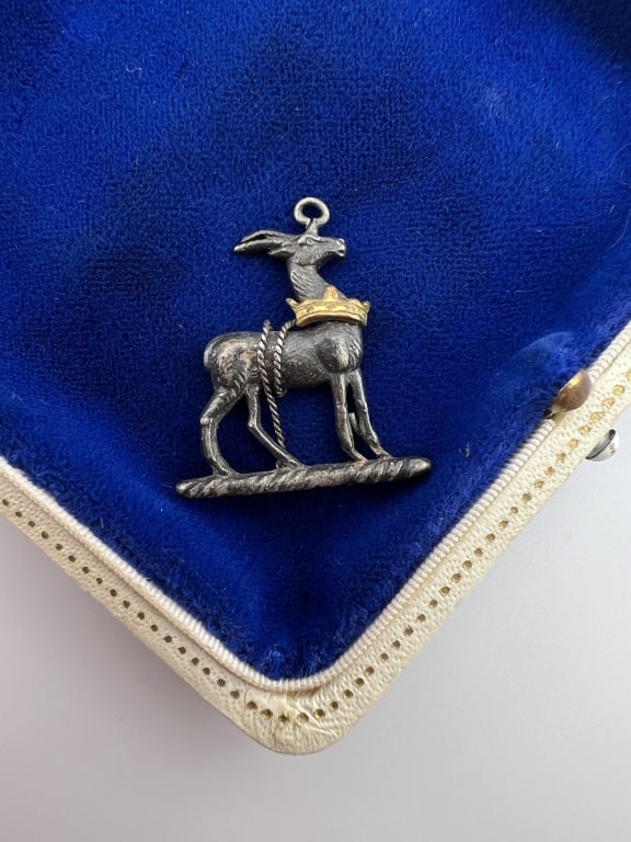 Antique Armorial Silver Stag Deer Pendant w Crown (1 of 6)