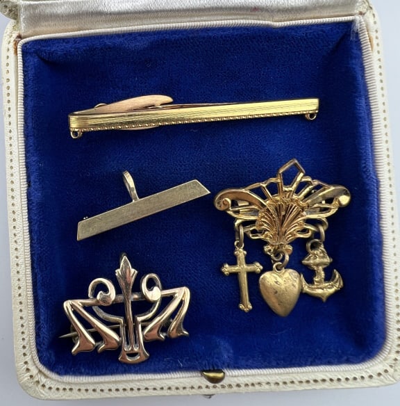 Antique Gold Filled Faith Hope & Charity Brooch (1 of 6)