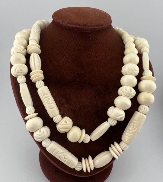 Antique Hand Carved Bone Beaded Necklace Strand: Antique Hand Carved Bone Beaded Necklace Strand. Cow bone or ox bone. Measures 30.5 inches in length.