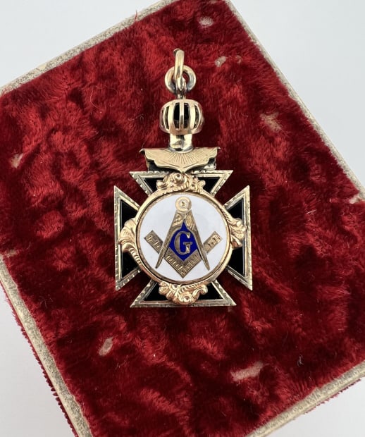 Antique Gold Filled & Enamel Masonic Cross Pendant (1 of 6)