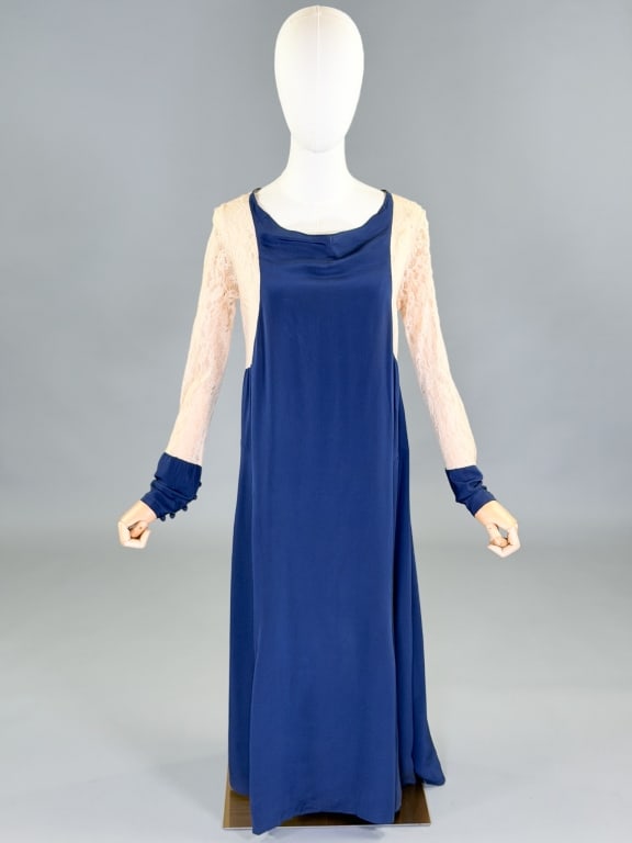 Vintage 1930s Silk Lace Deco Shift Dress: Vintage 1930s Silk Lace Deco Shift Dress having lace sleeves and back details, no closures slides over head. Measuring 38-40 inch bust, 38 inch waist, 45 inches long, 24 inch sleeve length.