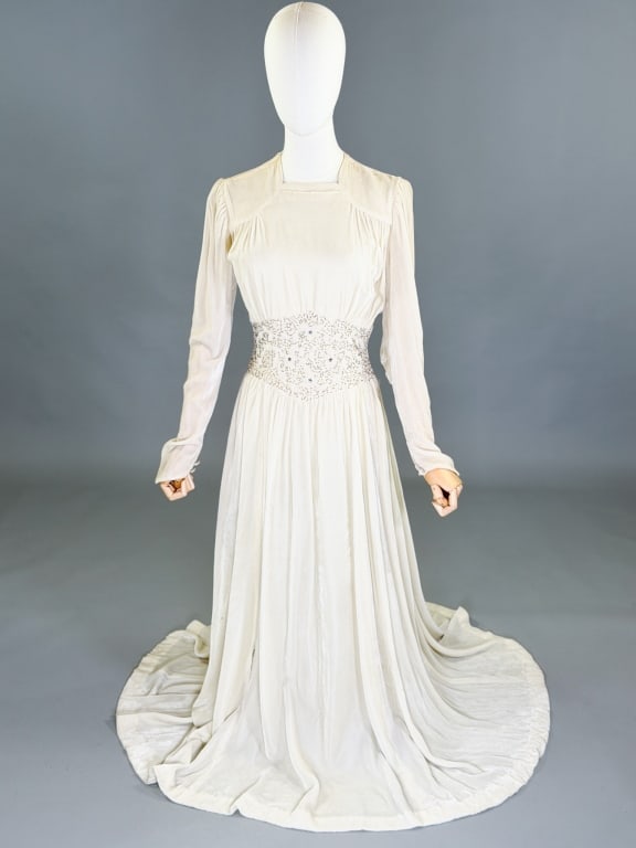 Vintage 1940s Velvet Beaded Wedding Bridal Gown (1 of 15)