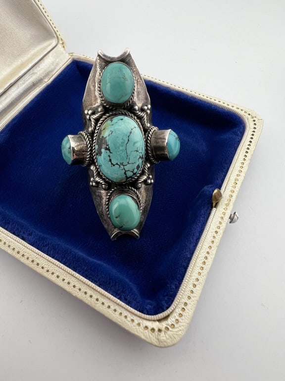 Large Native American Sterling Turquoise Ring - 4