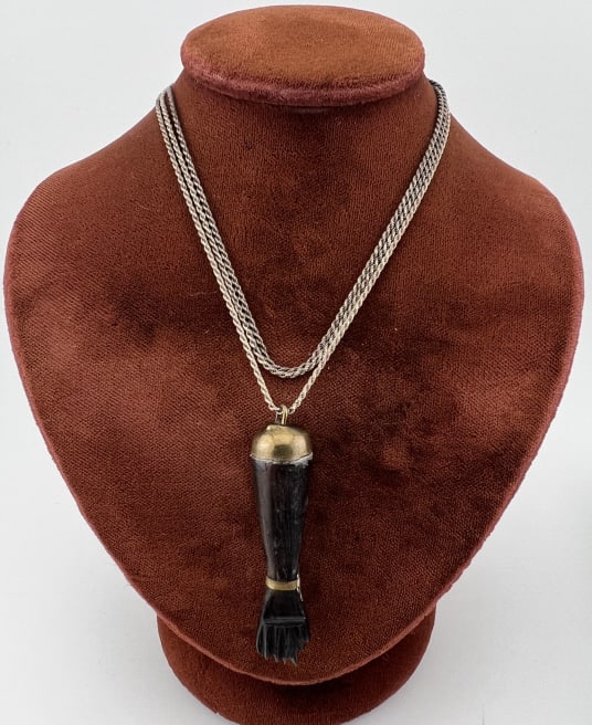 Italian Sterling Necklace Chain w Figa Pendant: Vintage Italian Sterling Silver Rope Necklace Chain w Carved Figa Pendant. Chain is hallmarked ITALY and for sterling. Chain measures 30 inches in length. Figa measures 2 inches in length.