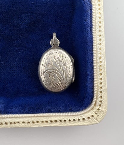 Vintage Sterling Silver Miniature Locket Pendant (1 of 6)