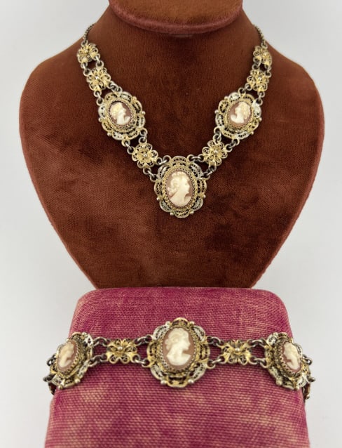 Antique Italian 800 Silver Cameo Necklace Bracelet: Antique Italian 800 Silver Cameo Necklace Bracelet. Italian made filigree 800 silver necklace and bracelet jewelry set with hand carved natural shell cameos of woman's portraits in profile. Hallmarked