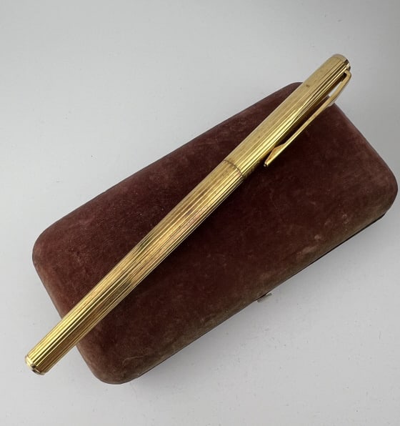 Vintage Mont Blanc Germany Gold Filled Pen: Vintage Mont Blanc Germany Gold Filled Pen. Signed. Measures 5.5 inches in length.
