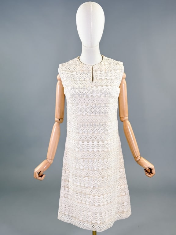 Vintage 1960s White Lace Shift Day Dress: Vintage 1960s White Lace Shift Day Dress fully lined with center back zip closure. Measuring 36 inch bust, 34 inch waist, 38 inches long. Light wear as shown throughout.