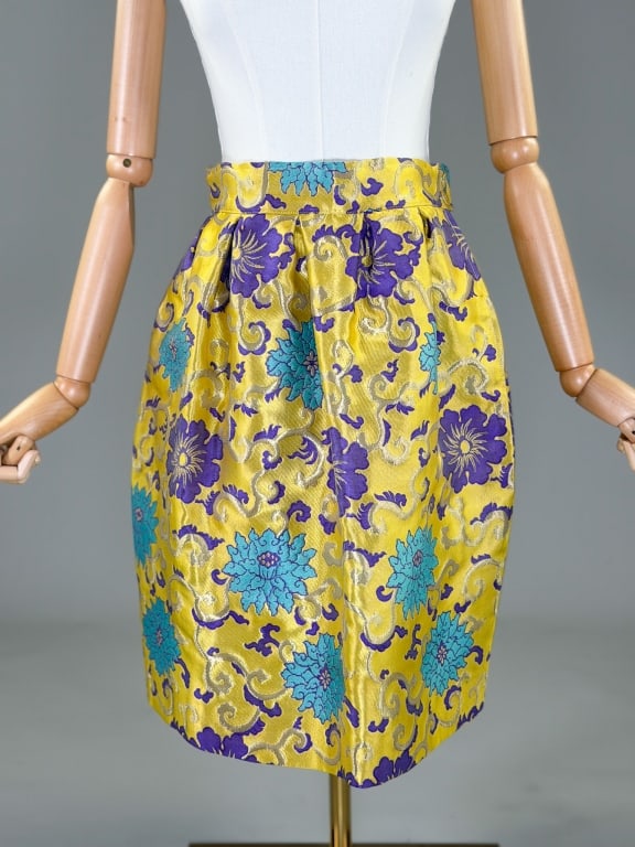 Vintage Christian Lacroix Attributed Brocade Skirt: Vintage Christian Lacroix Attributed Brocade Floral Skirt having side zip closure and pockets at sides, fully lined throughout. Marked size US 8. Unlabeled but attributed to Christian Lacroix. Measuri