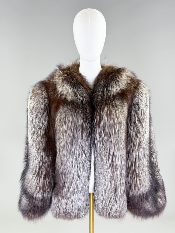 Vintage 1940s Fox Fur Bell Sleeve Short Jacket (1 of 11)