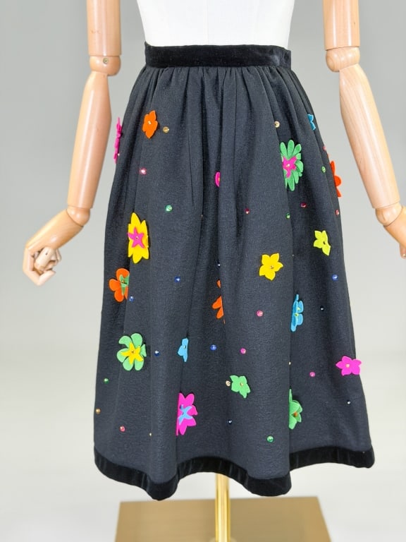 Vintage 1950s Felt Floral Applique Skirt: Vintage 1950s Felt Floral Applique Skirt having side zip closure. Measuring 24 inch waist, 25 inches long. From the lifetime collection, fashion archive and business inventory of collector and dealer 