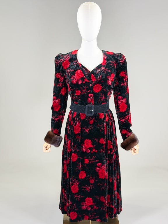 Vintage 1970s Mr. Blackwell Velvet Fur Trim Dress (1 of 8)