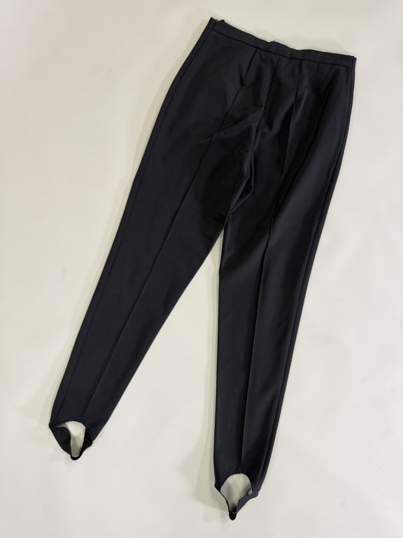 Vintage 2000s Mondi Stretch Nylon Trousers Pants: Vintage 2000s Mondi Stretch Nylon Trousers Pants having zip closure at side with two zippered pockets. Labeled Mondi - marked size 40. Measuring 30 inch waist, 11. 5 inch rise, 31 inch inseam. General