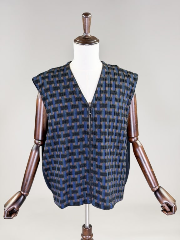 Vintage Jhane Barnes Plaid Knit Sweater Vest Top: Vintage Jhane Barnes Plaid Knit Sweater Vest Top having zip front closure, stretch throughout. Labeled Jhane Barnes Menswear - marked size XL. Measuring 50 - 60 inch chest, 27 inches long. General wea