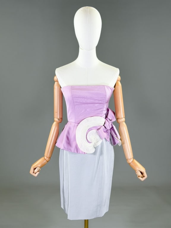 Vintage 2000s Lanvin Bustier Top Skirt Set: Vintage 2000s Lanvin Bustier Top Skirt Set with top having side zip closure, marked size 38. Measuring 32 inch bust, 26 inch waist, 18 inches long. Skirt with side zip closure measuring 26 inch waist,