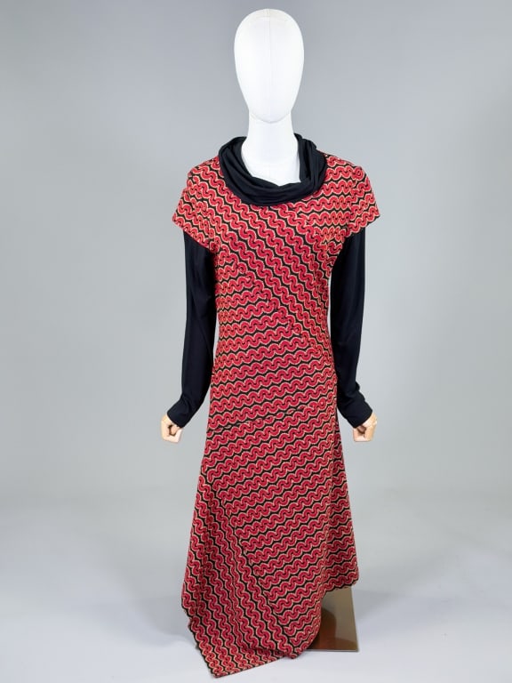 Joe Browns Knit Metallic Stripe Maxi Dress: Joe Browns Knit Metallic Stripe Maxi Dress. Measuring 38-48 inch bust, 30-40 inch waist, 52 inches long, 27 inch sleeve length. From the lifetime collection, fashion archive and business inventory of 
