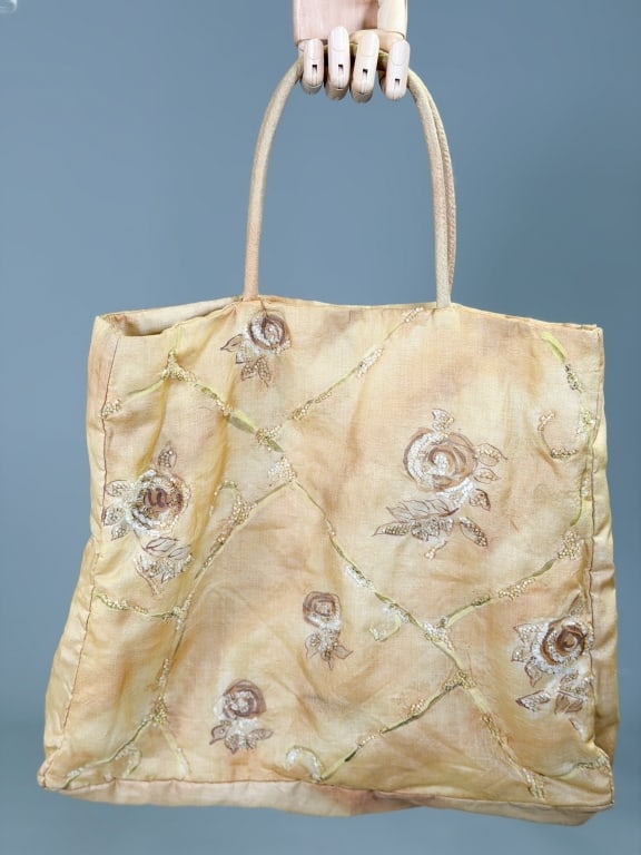 Vintage 1990s Etro Hand Painted Beaded Tote Bag: Vintage 1990s Etro Hand Painted Beaded Tote Bag having magnetic snap closure and top handles. Measuring approximately 13.5 inches high by 15.5 inches wide by 3 inches deep. From the lifetime collectio