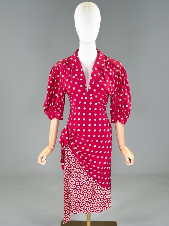 Vintage 1980s Fendi Floral Print Dress: Vintage 1980s Fendi Floral Print Dress having wrap closure and center back zip closure. Measuring 38 inch bust, 28-32 inch waist, 44 inches long, 14 inch sleeve length. From the lifetime collection, f