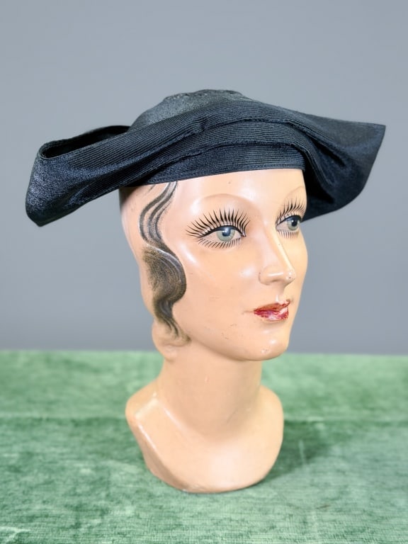 Vintage 1940s Sculptural Straw Hat: Vintage 1940s Sculptural Straw Hat. Interior circumference measuring approximately 20.5 inches. From the lifetime collection, fashion archive and business inventory of collector and dealer Elaine Klau