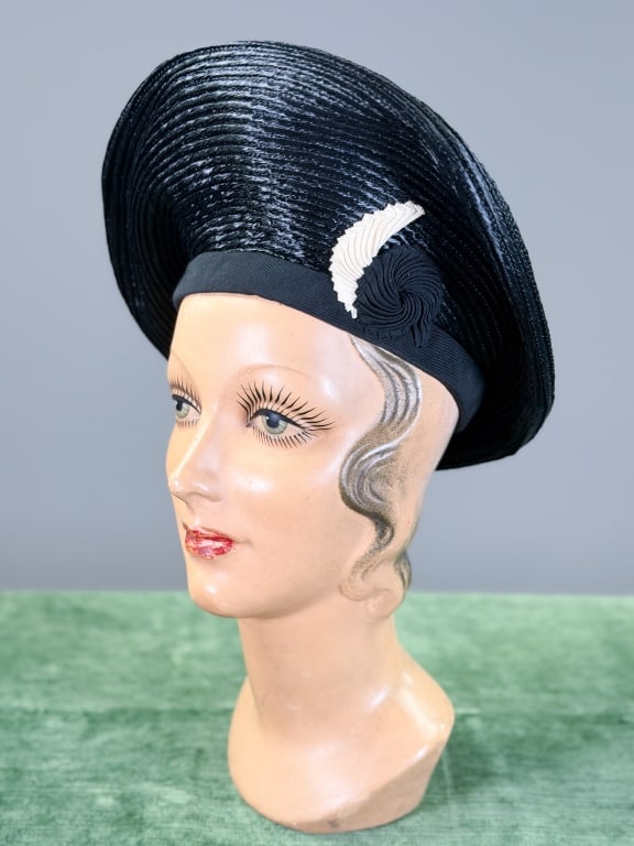 Vintage 1940s Leslie James Straw Hat: Vintage 1940s Leslie James Straw Hat. Interior circumference measuring approximately 21 inches. From the lifetime collection, fashion archive and business inventory of collector and dealer Elaine Klau