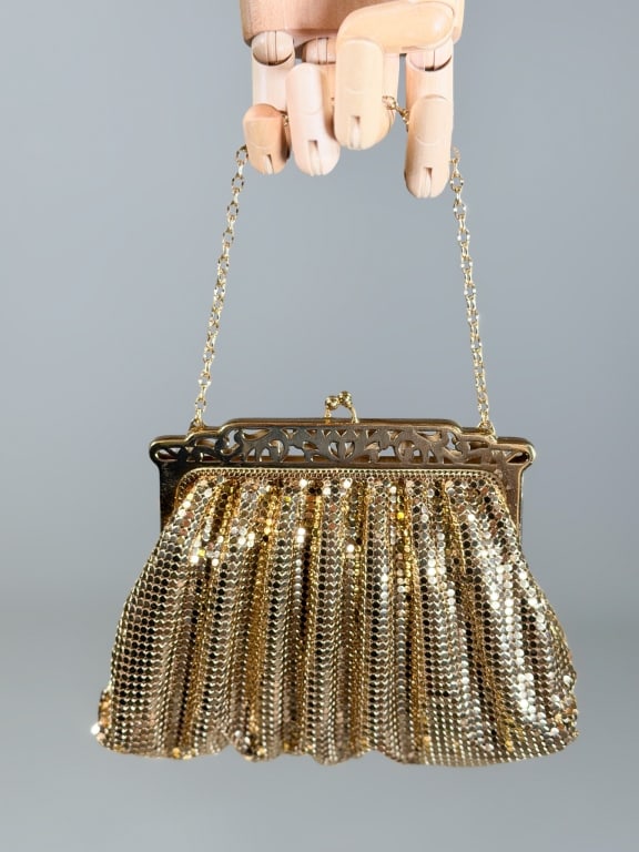 Vintage 1950s Whiting & Davis Metal Mesh Purse (1 of 7)