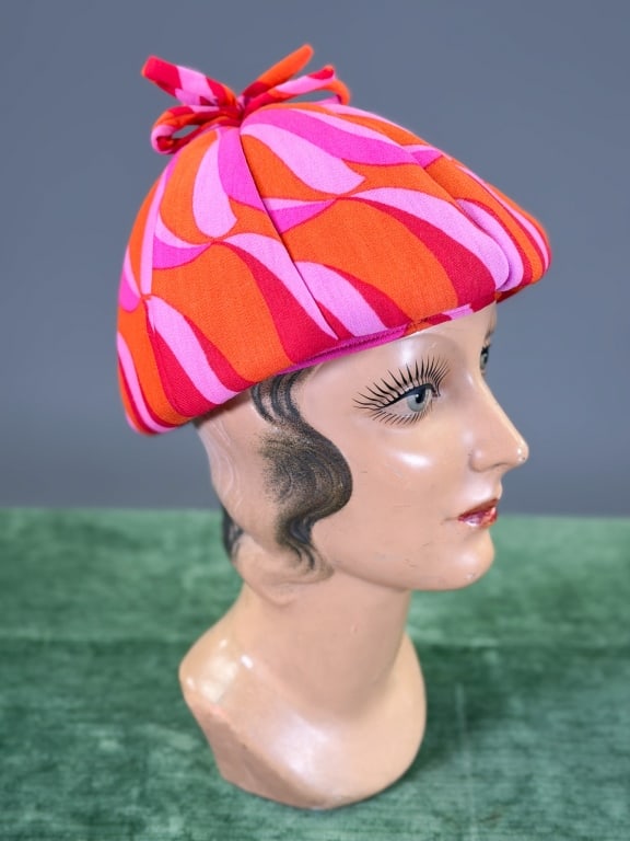 Vintage 1960s Mod Knit Printed Cap Hat: Vintage 1960s Mod Knit Printed Cap Hat. Labeled La Mendola. Interior circumference measuring approximately 21 inches. From the lifetime collection, fashion archive and business inventory of collector 