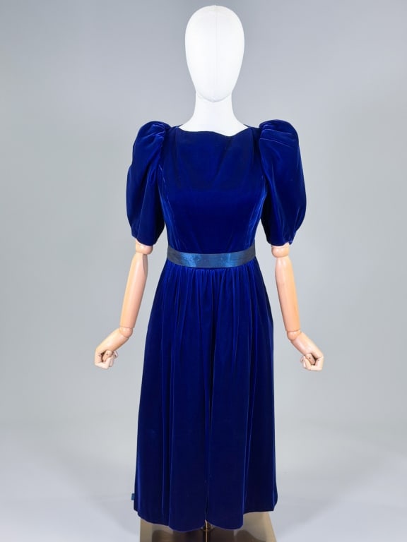 Vintage 1980s Victor Costa Velvet Party Dress: Vintage 1980s Victor Costa Velvet Party Dress having back tie and zip closures. Measuring 34 inch bust, 28 inch waist, 44 inches long, 14 inch sleeve length. From the lifetime collection, fashion arch