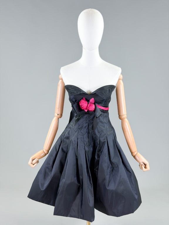 Vintage 1980s Victor Costa Strapless Party Dress: Vintage 1980s Victor Costa Strapless Party Dress having back zip closure. Marked size 8. Measuring 34 inch bust, 26 inch waist, 32 inches long. From the lifetime collection, fashion archive and busine
