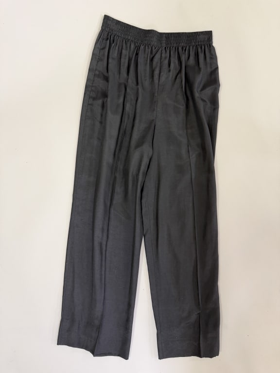 Vintage 1980s Silk Elastic Waist Trousers Pants: Vintage 1980s Silk Elastic Waist Trousers Pants. Measuring 26-38 inch waist, 14 inch rise, 26 inch inseam. From the lifetime collection, fashion archive and business inventory of collector and dealer 