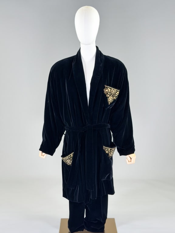 Vintage 1980s Donna Karan Velvet Robe Suit Set: Vintage 1980s Donna Karan Velvet Robe Suit Set with jacket having tie closure at waist and embellished front pockets measuring 40 inches long, 22 inch sleeve length. Pants with elastic waist and back 