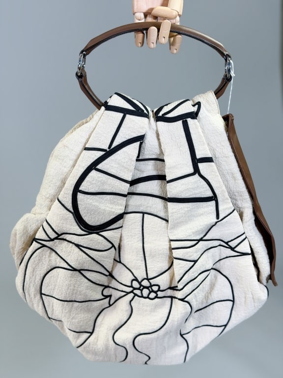 Vintage 2000s Marni Embroidered Fabric Purse Bag: Vintage 2000s Marni Embroidered Fabric Purse Bag having side zip opening with leather top handle. Measuring approximately 17 inches high by 18 inches wide by 8 inches deep. From the lifetime collectio