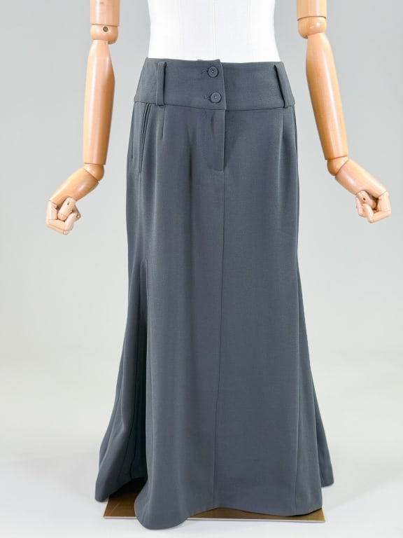 Byron Lars Beauty Mark Crepe Godet Midi Skirt: Byron Lars Beauty Mark Crepe Godet Midi Skirt having zip front closure with original tags attached. Marked size 4. Measuring 28 inch waist, 30 inches long. From the lifetime collection, fashion archiv