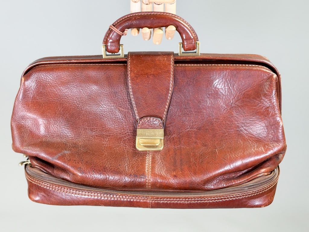 Vintage Leather Doctor Bag Purse (1 of 10)