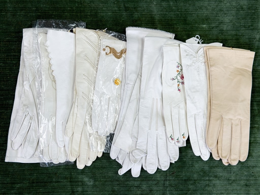 Collection of Vintage Leather Ladies Hand Gloves (1 of 5)
