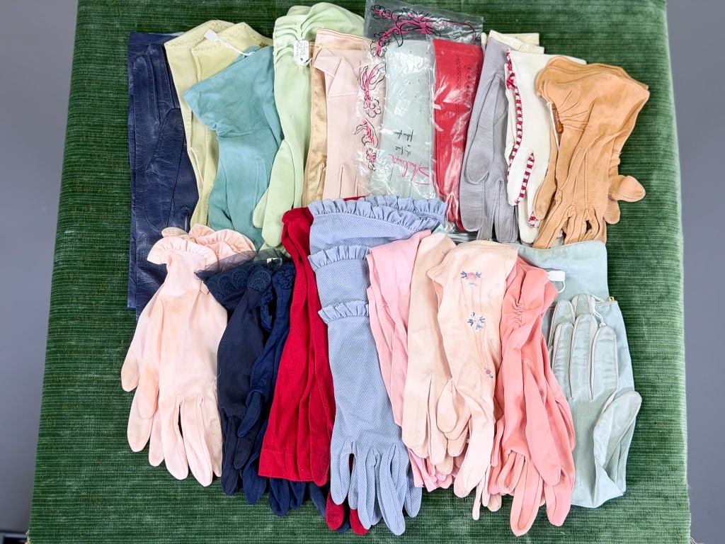 Collection of Vintage Multi Colored Ladies Gloves (1 of 9)