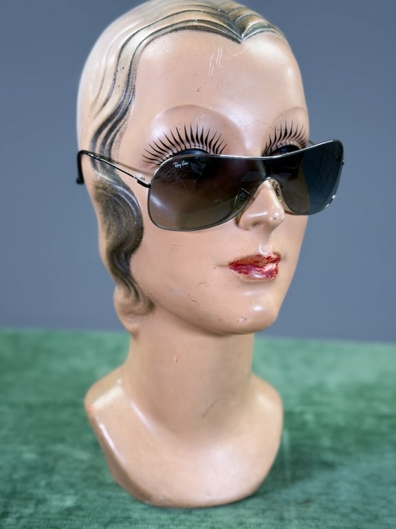 Ray-Ban Aviator Sunglasses Model 3211 (1 of 7)