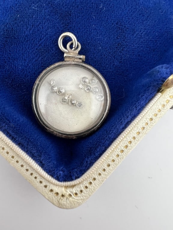 Estate Sterling Silver Shaker Locket w Diamonds (1 of 5)