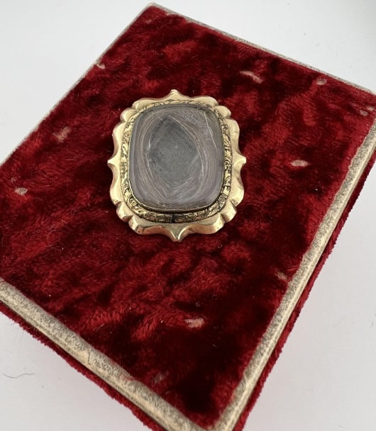 Antique 19th C 10kt Gold Mourning Pendant w Hair (1 of 6)
