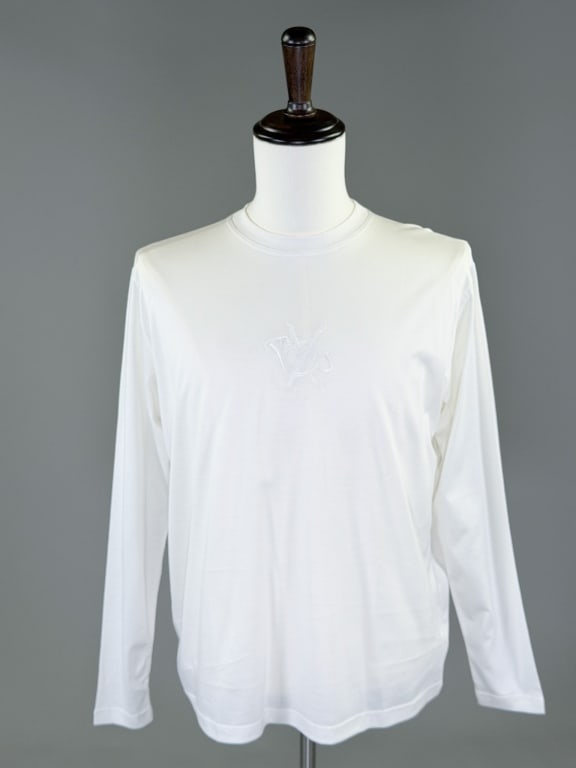 Vintage 1990s Hermes Paris Embroidered T Shirt Top: Vintage 1990s Hermes Paris Embroidered T Shirt Top having embroidery at front. Marked size L - 100% cotton - Made in Italy. Measuring 22 inch chest, 25.5 inches long, 23 inch sleeve length with stretc