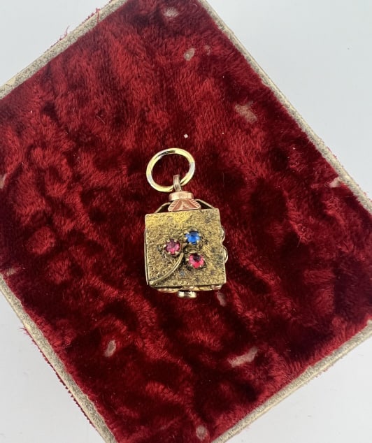Antique 19th C Clover & Acorn Motif Fob Pendant: Antique 19th C Clover & Acorn Motif Fob Pendant. Gold filled and set with jewels. Measures 1 inch in length with the bail.