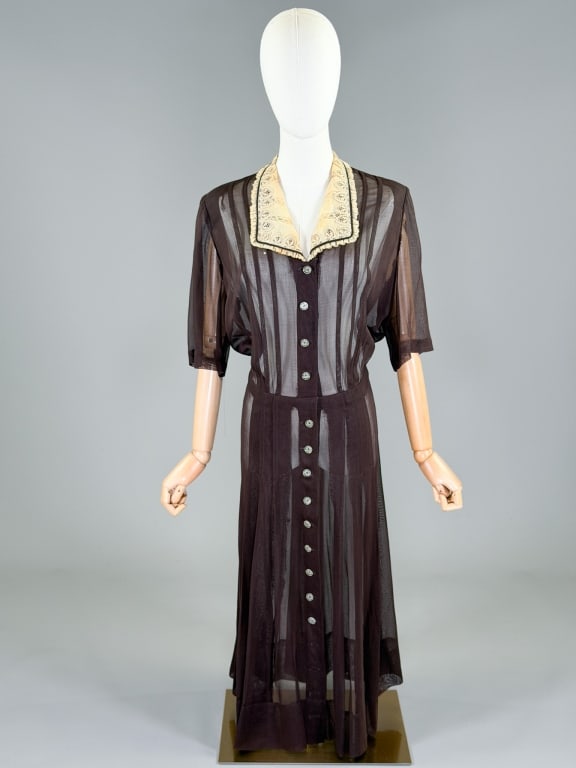 Vintage 1930s Sheer Lace Button Front Dress (1 of 7)