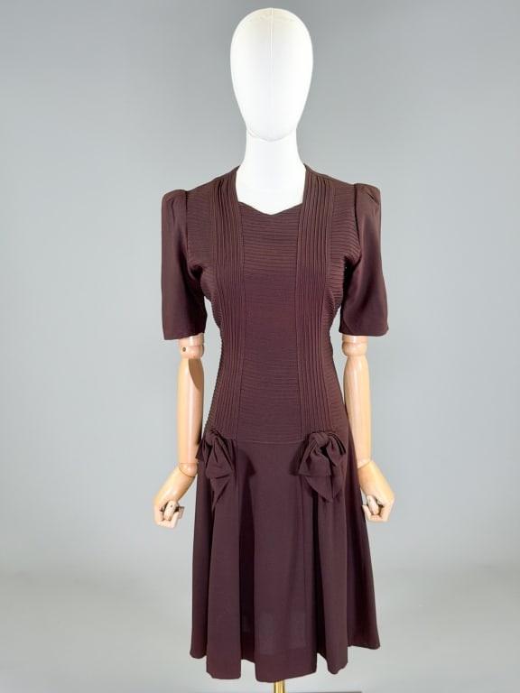 Vintage 1930s Crepe Pin Tuck Day Dress (1 of 6)