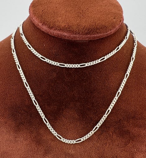 Vintage Italian Sterling Figaro Necklace Chain: Vintage Italian Sterling Silver Figaro Link Necklace Chain. Hallmarked 925 and stamped ITALY. New old stock from a jewelry store liquidation. Measures 20 inches in length.