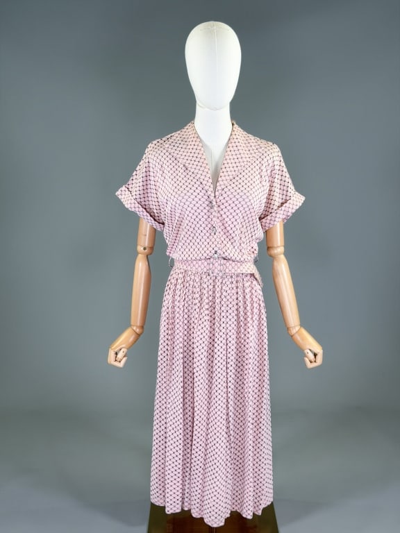 Vintage 1950s Mesh Knit Day Dress (1 of 7)