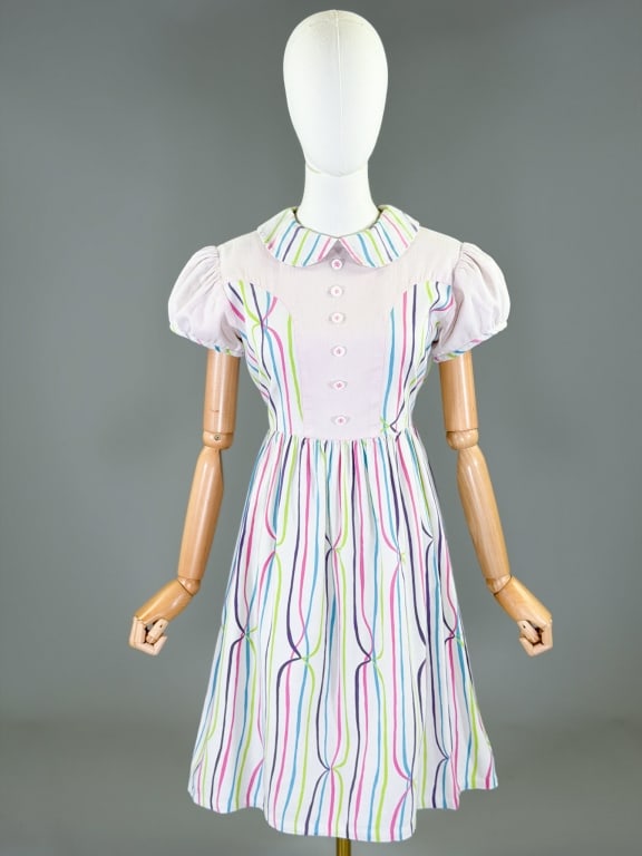 Vintage 1940s Pique Printed Day Dress (1 of 8)