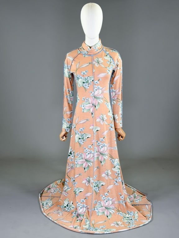 Vintage 1970s Floral Knit Maxi Dress: Vintage 1970s Floral Knit Maxi Dress having turtle neck and back zip closure with stretch throughout. Measuring 32-38 inch bust, 26-34 inch waist, 58 inches long, 23 inch sleeve length. General wear a